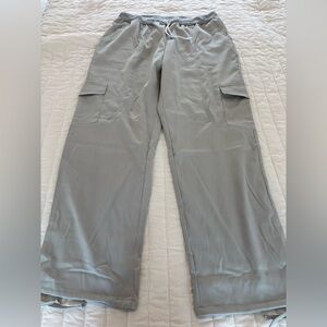 New woman’s XL Gray/ tan Cargo Pants with pockets and comfortable waistband